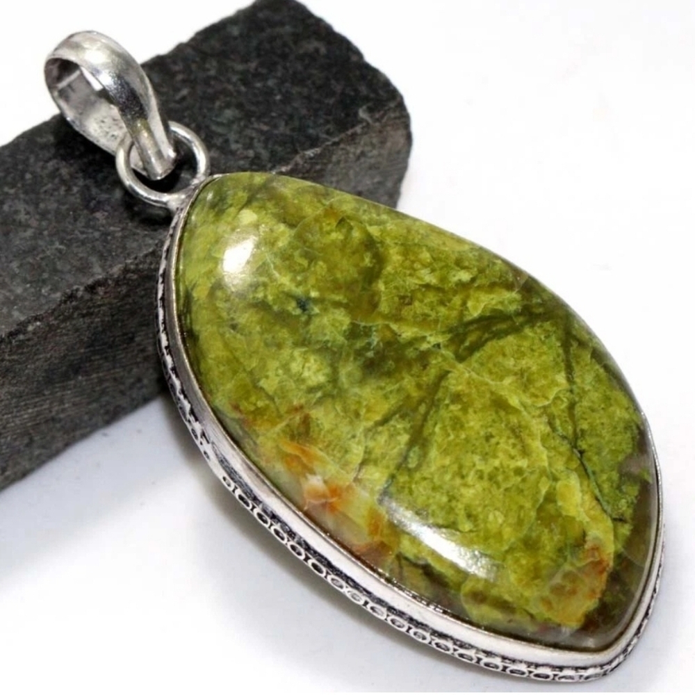 Elegant Green Australian Opal 925 Silver Plate Teardrop Pendant Natural Gemstone